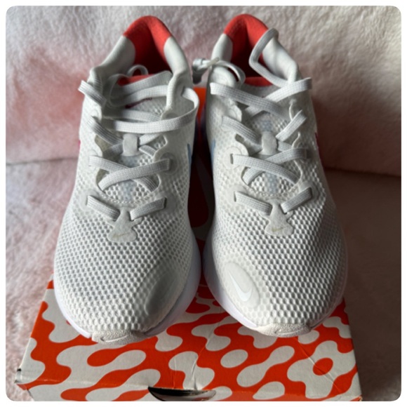 Nike RENEW RUN RUNNING SHOES SIZE 7 1/2 NWT - Picture 9 of 14